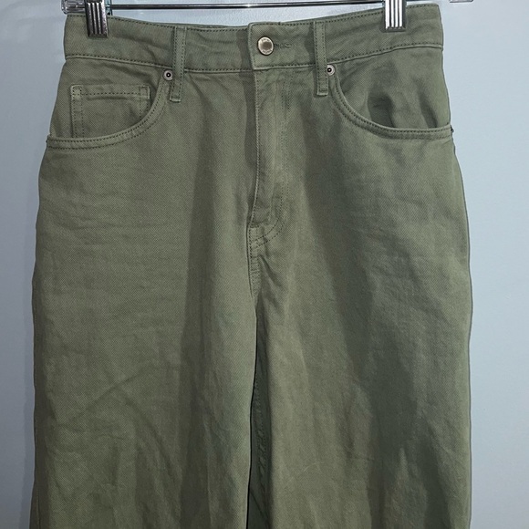 social tourist- Green ultra high rise jeans - Picture 2 of 6